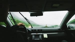 chauffeur sous la pluie